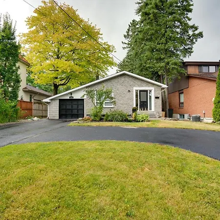 Furnished Family Home Near Toronto - Great Location Game Room - Backyard - Parking & Self Checkin Pickering Exterior photo